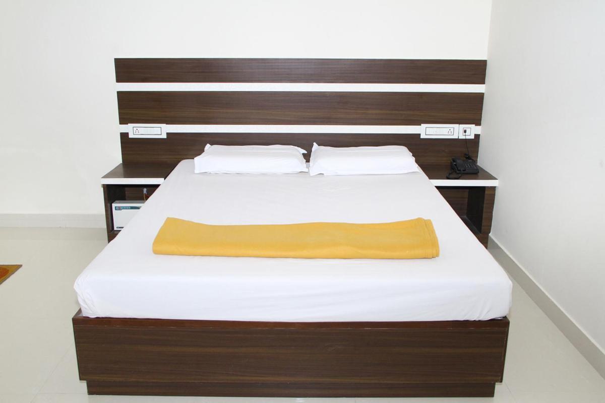 Hotel Mp Residency à Kumbakonam Extérieur photo
