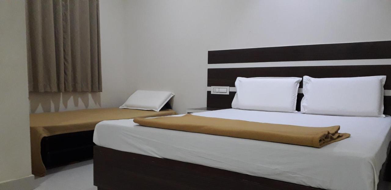 Hotel Mp Residency à Kumbakonam Extérieur photo